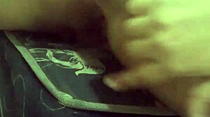 Brincando com buceta gordita in big tits solo fingering session