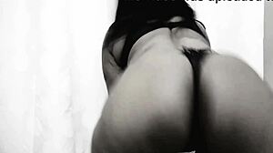 She twerks before her shower