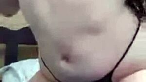 i'm on videollamada with this venezuelan for some amateur webcam fun