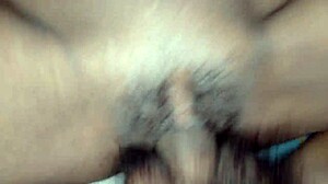 น้ำพุ่งเข้ารูหีเพื่อนสาวอย่างรุนแรง