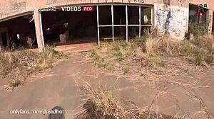 so emotional during that hardcore blowjob and facial in abandoned restaurant