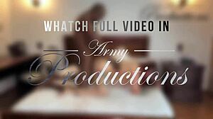 Tujec jo jebe brez kondoma