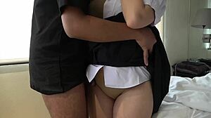 เปิดเทอมแล้ว นัดน้องมาเย็ดคาชุดสักหน่อย เสียงครางน้องน่ารักสุดๆ