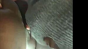 Obiskala sem svojega prijatelja s tem velikim črnim kurcem in dobila mokro pičko, ki kaplja