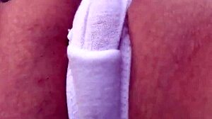 Experience Yui Kasugano shaving outdoors