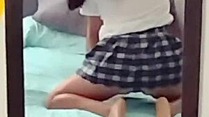 Estudiante latina sexy cogida duro en uniforme colegial cosplay!