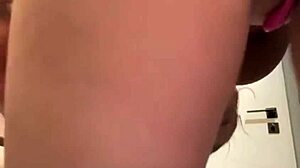 I'm masturbating extremely and training publicly at the gym with shaved pussy close-ups.