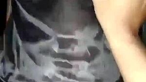 Kenapa Kau Ngejilatin Cewek Indonesia Tetek Besar Mulus Itu?