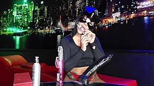 Meto una BBC dentro de mi co�o estrecho con big ass tattoo