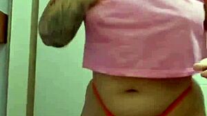 Exhibiting Her Big Pussy Online