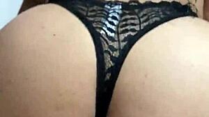 Hey, I spot this mature with great nalgas on the colectivo, she likes young guys and invites me home for big ass flashing