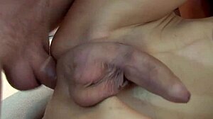 oh man, fucking this big tits thai tranny feels amazing 😈🍆