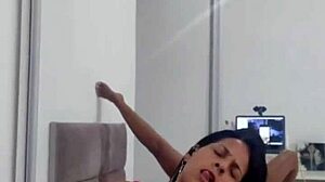 me exibindo para fã na internet com mature milf flashing in lingerie 😈 he punheta hard and i gozar gostoso parte 2