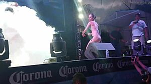 chicas calientes bailando en bikini