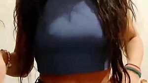 what's up with luna being all feliz y alocada with her curvy big ass?