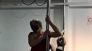 I, argenta doctorita, mess up sexy striptease on the tubo