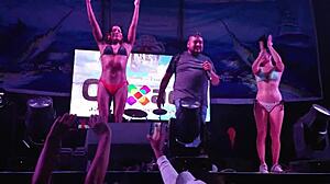 chicas calientes bailando en bikini