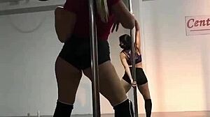 I, argenta doctorita, mess up sexy striptease on the tubo