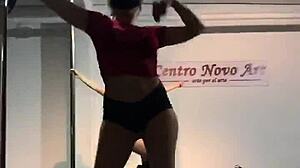 I, argenta doctorita, mess up sexy striptease on the tubo