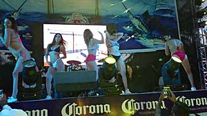 chicas calientes bailando en bikini