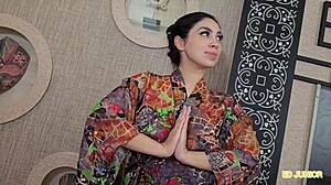 Ed Junior brez kondoma jebe vročo japonsko bejbo v prozornem perilu