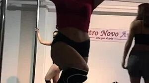 I, argenta doctorita, mess up sexy striptease on the tubo