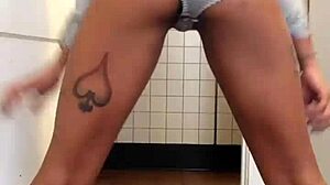 You should unsnap this pussy and tits for face sitting