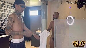 descobrir que meu parceiro tem buceta e acabei comendo pra ver se é igual de mina?