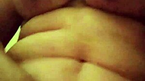 madura masturbandose with colombian milf fingering her wet pussy 😏