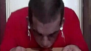 Oh man, this bisexual crossdresser is tasting his own ass from dildo toys 😈🍑