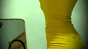 real hidden camera catches colombian model with big tits and perfect body in outdoor public