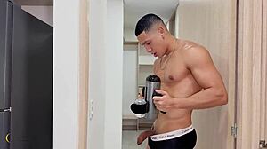 Why Do You Masturbate While Watching Me, Stepbrother? Luna Vitaler & Max Betancur!