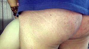 18 Year Old Babe Gets Tight Pussy Creampie from Huge Cock in Homemade Close-up