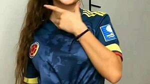 Watch this chica do a sensual dance for webcam!