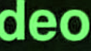 A la mamá de mi mejor amiga le encanta comerse mi verga shaved pussy oral.