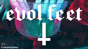 Morrigan stuffs latex pantyhose with substance for intense foot fetish play