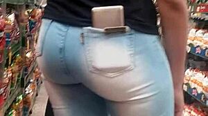 That brunette's ass looks amazing in jeans at the market 😏
