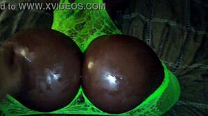 Hefty chocolate cheeks sex doll with heavy big ass fetish