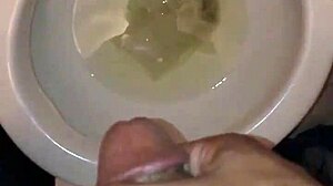 Just chilling with a quick session in the bathroom, keeping it casual and fun 😎