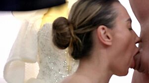 Bold suck off for flower buyer leads to intense squirting finish