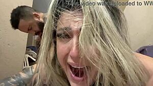 No Beco De Uma Viela Fazendo Aquele Amor Gostoso Com A Buceta Toda Molhada E Seu Pau Pulsando Dentro Dela Sem Camisinha Pronto Pra Gozamos Juntos