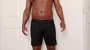 Solo masturbation session sharing generous body fluids online for free