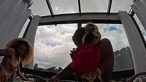 minhas amigas show brazilian pussy play with dildo and squirting action