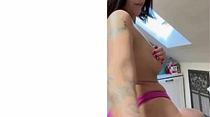 My Pussy Is Too Pretty Not To Show Off!