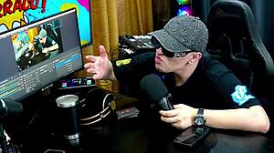 a novinha mostrou a buceta no meio do podcast tava molhadinha o barraco pegou fogo 🔥