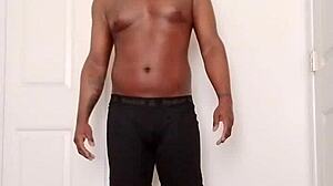 Solo masturbation session sharing generous body fluids online for free