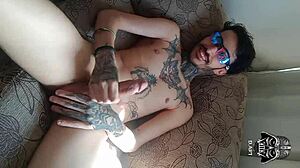 Loirinha Mamando Mandrake Tatuado With Skinny Blonde Goddess Swallowing Cum in Bareback Roleplay