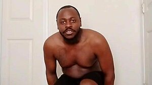 Solo masturbation session sharing generous body fluids online for free