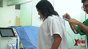 ginecologo why are you fucking this peruvian milf with small tits and chubby body in quickie submission?