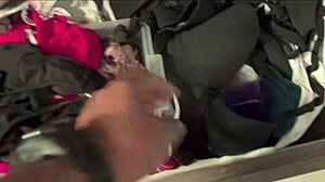 la vigilo y terminamos follando pov creampie con esta latina